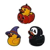 Broche de Calabaza Fantasma de Halloween de Dibujos Animados Pato Amarillo Pequeño Sombrero de Mago Insignia de Pato Adornos para Pines de Ropa Bolsas