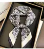 Bufanda de Seda Simple, Elegante y a la Moda, Lujo Ligero de Alta Gama, Versátil Pañuelo Cuadrado 100% Seda de Morera, Regalo de Vacaciones para Mujeres, Accesorio