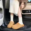 Zapatos peludos de nuevo estilo para mujer 2026 para otoño e invierno, sin cordones, estilo perezoso, puntera cerrada, forro de felpa, media pantufla, para usar en exteriores, zapatos estilo Birkenstock para mujer