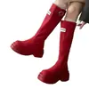 Botas largas rojas para mujer, estilo coreano, nuevo modelo de otoño e invierno, antideslizantes, adelgazantes, con suela gruesa, adecuadas para mujeres menudas, botas de viaje y de equitación