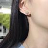 Aretes de oro blanco de 18 quilates con diamantes en forma de flor de coche, engastados con diamantes naturales, aretes de diamantes redondos, diamantes en escalera y diamantes cuadrados