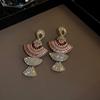 Pendientes antiguos de plata de aguja de diamante y perla Pendientes elegantes vintage Pendientes personalizados de alta gama de lujo ligero para mujeres