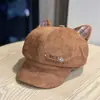 Chapéu Bordado com Orelhas de Gato Fofas de Desenho Animado para Mulheres, Aba Larga, Chapéu Octogonal Emagrecedor de Rosto, Chapéu de Pintor Fashion, Boina Bico de Pato