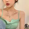 Collar con la letra D para mujer, moderno y elegante, con diseño de nicho, para chica con camiseta, cadena de lujo ligera y explosiva.