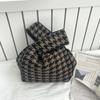 Bolsa de punto de diseño nicho de Corea del Sur con estampado de pata de gallo, bolso de hombro o axila con personalidad de moda, minibolso tejido para mujer