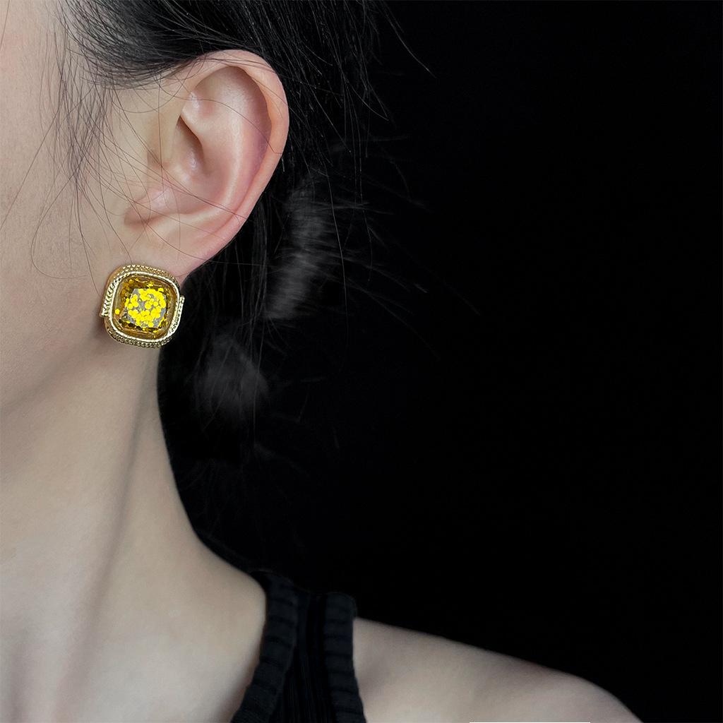 模特_0018_组 19 拷贝.jpg