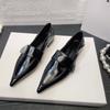 Novos Sapatos Femininos de Salto Baixo Bico Fino Estilo Europeu e Americano para Primavera e Outono de 2025 com Design Único e Velcro para Deslocamento e Uso Profissional
