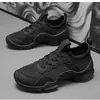 Zapatos de Hombre Estilo Nuevo de Verano Transpirables Malla Tejida Voladora Zapatos Casuales Delgados Zapatos Deportivos para Exteriores Zapatos de Trabajo Negros para Hombre