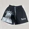Bermuda Esportiva Casual de Comprimento Médio Estilo Americano para Homens, Verão Estilo Europeu e Americano Solta de Malha Secagem Rápida Cordão Bermuda de Basquete