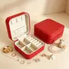 Mostrador de joyería, caja de regalo de cuero para joyería, caja cuadrada para joyería, caja para pendientes de alta gama, liga para el cabello y broche, personalizable con impresión de logotipo