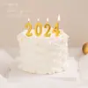 Decoración de pastel de Año Nuevo 2024 fiesta navideña celebridad de internet vela digital cumpleaños tarjeta de feliz año nuevo enchufe para vestir