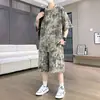 Conjunto de Verano 2025 para Hombre con Cuello Redondo y Manga Corta, Conjunto de Shorts Juvenil Estilo Coreano Casual con Rasgaduras y Estampado de Perforación en Caliente