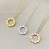 Collar con Colgante de Diamante Panal Shangjia Oro Rosa Oro V Versión de Alta Gama Cnc Simple Moda Collar Tachonado de Diamantes para Mujer