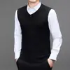 Nueva colección de invierno para exportación: chaleco de punto liso para hombre, versátil, con cuello en V, suéter de lana y top sin mangas