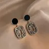 Pendientes de Clip Retro Estilo Hong Kong Color Borgoña para Orejas sin Perforar, Pendientes de Perla Femeninos y de Alta Gama para Viajes, Pendientes de Moda