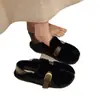 Chinelos baixos com estampa de leopardo retrô, novo estilo outono/inverno feminino, com forro de pelo de coelho, design de calçar fácil, versátil para duas formas de usar, sapatos de algodão quentes e antiderrapantes