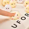 Juguete Suave de Goma TPR Pequeño Squishy, Bollo con Forma de Pata de Gato y Trasero de Durazno, Accesorio para Funda de Teléfono de Trasero de Shin-Chan