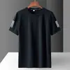 Camiseta Masculina de Manga Curta em Seda Gelada Secagem Rápida Verão Esportiva Casual Cor Sólida Top Elástico Fino Manga Meia Manga Camiseta Básica para Homens