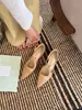 Zapatos de tacón alto huecos de punta fina estilo francés para mujer, nuevo modelo primavera-verano 2026, zapatos Mary Jane con hebilla, sandalias de punta cerrada