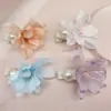 Super Diadema de Rosa Estilo Hada para Mujer, Pinza para el Cabello de Camelia Artística Vintage, Pasador para Flequillo y Mechones Laterales, Accesorio para el Cabello