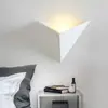 Lámpara de Pared de Hierro Estilo Molino de Viento de Lujo Ligero Nórdico, Simple y Única, Iluminación Decorativa Moderna para Comedor, Sala de Estar, Dormitorio y Estudio