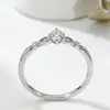 2026 Moda Transfronteiriça Círculo Fino Multi-Diamante Anel de Aço Inoxidável Estilo Elegante Versátil para o Dia a Dia Anel de Aço Titânio Feminino Atacado