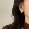 Exclusivo, Luxo Leve, Alto Padrão, Elegante, Coleção de Brincos Fogos de Artifício Dourados, Irregular, Versátil, Brincos de Design de Nicho para Mulheres
