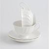 Xícara de Café e Pires de Porcelana Fina Casual Branco Puro Xícara Europeia Latte Italiano Flor Cerâmica Chá da Tarde Xícara de Chá Pequena de Luxo