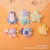 Accesorios DIY Hechos a Mano de Gelatina de Fresa de Gato de Dibujos Animados, Material Mayorista de Piezas Pequeñas de Resina de Pegamento de Crema