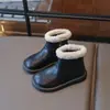Botas de nieve para niña 2025 nuevo estilo de invierno Botas tipo Martin para niña Botas cortas con felpa para niño Botas cálidas para bebé de media pantorrilla