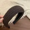 Diadema de punto trenzado retro para otoño e invierno, diadema ancha de ala ancha y copa alta, color liso, accesorio para el cabello adelgazante para mujer