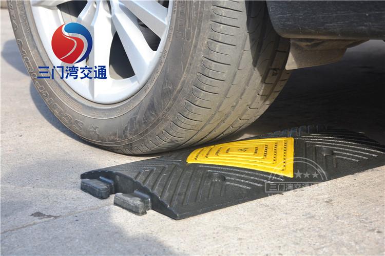 橡塑减速带集合07