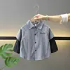 Camisa a cuadros para niños 1666 Chaqueta casual de primavera para niños Estilo nuevo Camisa de dos piezas falsas para bebé niño Primavera y Otoño