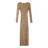 Vestido de Punto Sexy Ceñido a la Cadera, Nuevo Estilo Primavera y Otoño, Vestido Suéter de Longitud Media con Cuello en V por Encima de la Rodilla, Corte Ajustado con Abertura, Vestido Base