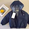 Jaqueta de Inverno para Bebê de Algodão com Capuz Jaqueta Acolchoada de Inverno Nova Jaqueta de Cor Pura Jaqueta Quente de Algodão para Bebê para Mulheres