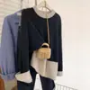 Suéter de Terciopelo de Mapache con Contraste Blanco y Negro para Mujer Otoño e Invierno 2025 de Gama Alta Holgado Perezoso de Punto Grueso