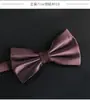 Pajarita Retro de Caballero Británico Yuppie para Hombre de Color Sólido para Novio y Padrino Boda Flor de Solapa Lista para Usar Fábrica Shengzhou