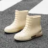 Botas de lluvia engrosadas para mujer, suela blanda, estilo coreano, transpirables, impermeables, resistentes al desgaste y a los olores, zapatos de goma, botas de lluvia de moda para adultos de media pantorrilla para hombre, para invierno