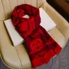 Bufanda Grande Roja China Roja con la Palabra "Piel" para Hombres y Mujeres, Calentador de Cuello Invierno 2026, Regalo para Personas de Mediana Edad y Mayores, Regalo para el Año de Nacimiento
