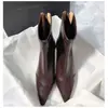 Botines Retro Negros de Tacón Alto Puntiagudos 2026 Invierno Nuevos Botas Elásticas de Tacón de Aguja Estilo Francés Botas Ajustadas de Piel Suave Versátiles