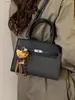 Moda Primavera 2026 Bolso Cruzado de Hombro Único, Elegante y de Alto Valor, Estilo Ins para el Trabajo
