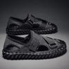 Novas Sandálias de Malha para Homens Primavera 2026, Sapatos de Praia Masculinos da Moda, Sapatos Respiráveis Fechados na Ponta com Solado Macio, Estilo Meio Chinelo Masculino
