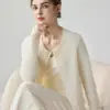 Cárdigan de cachemira con cuello redondo y trenzado simulado para mujer 26 Otoño Invierno Nuevo Textura versátil Suéter de trenzado simulado Cárdigan de cachemira