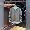 Novedad de Otoño Sudadera Casual Falsa de Dos Piezas para Hombre Pulóver de Moda Tendencia Manga Larga Capa Base Ajustado Camiseta Versátil