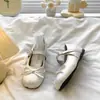 Sapatos de Salto Baixo com Laço, Boca Rasa, Sola Macia, Versáteis, Sapatos de Vovó, Novo 2026, Tira com Fivela de Uma Palavra, Aumento de Altura Oculto, Sapatos Mary Jane Femininos