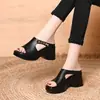 Sandalias de cuña abiertas de suela gruesa para mujer, comercio exterior transfronterizo, tamaño pequeño, para uso exterior en verano, cuero genuino, pantuflas de moda que aumentan la altura