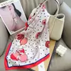 Verão Novo Estilo Lenço Quadrado Estampado Seda Artificial Lenço de Seda Gravata de Pescoço Feminina Lenço Decorativo Pequeno Versátil Lenço de Cabeça Francês Lenço Mulheres