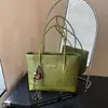 Colección de otoño 2026 transfronteriza: bolsa de mano grande, moderna, para mujer, adecuada para ir al trabajo, bolso versátil y bolso de hombro
