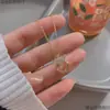 Colar Retrô Europeu de Aço Titânio para Mulheres Pingente de Pérola Versátil Estilo Ins Corrente de Clavícula de Nicho Ornamento