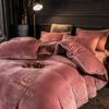 Otoño e invierno engrosado bebé Terciopelo Bordado puro terciopelo de leche terciopelo de cristal terciopelo Falei juego de cuatro piezas funda de edredón cálida sábana fabricantes